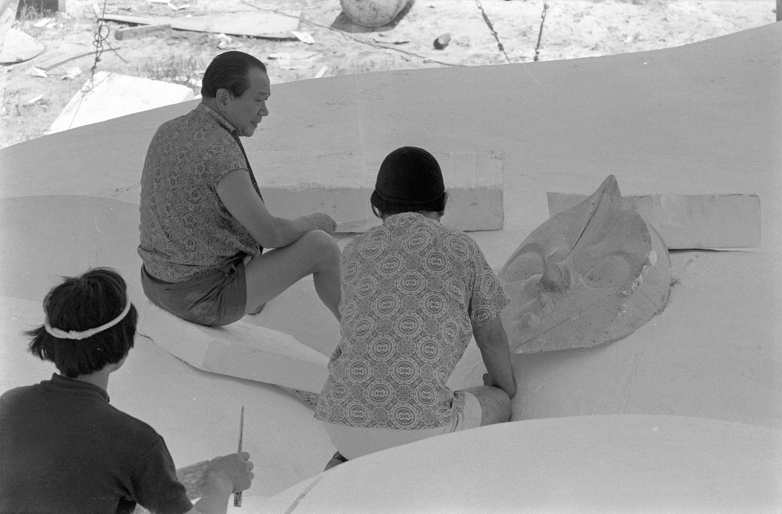 「太陽の顔」原型の拡大作業の様子(撮影:1969年7月19日)2
